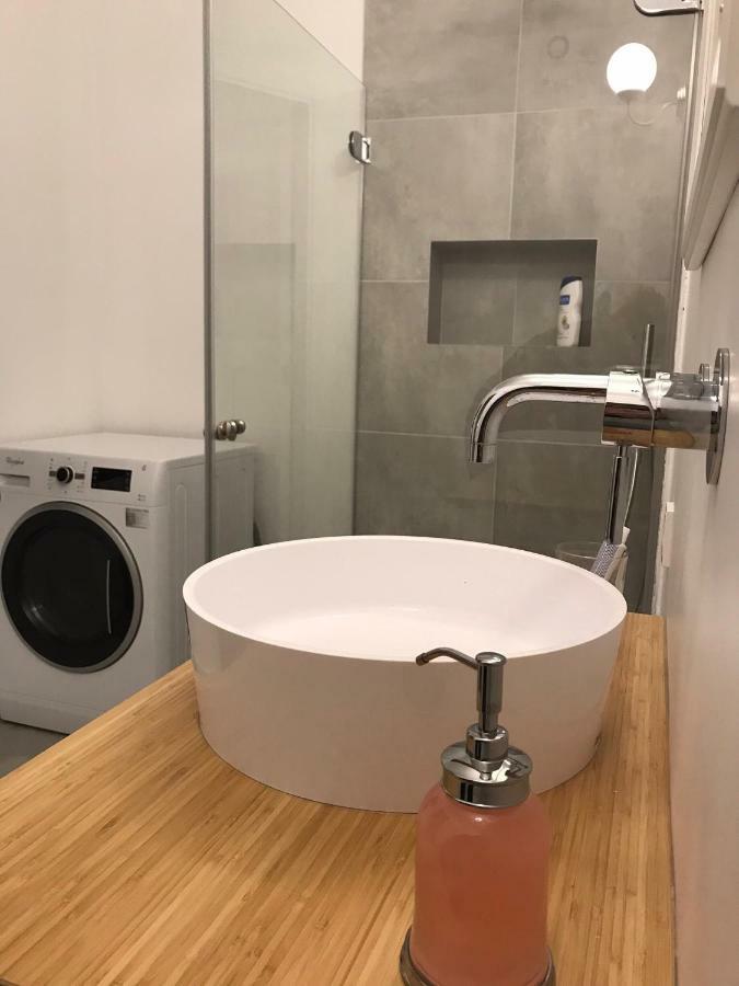 Five Star Downtown Apartment Vilnius Ngoại thất bức ảnh